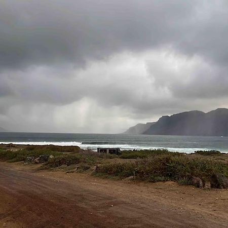 Famara, Apto. En Zona Tranquila A 200M Del Mar. Apartamento Exterior foto